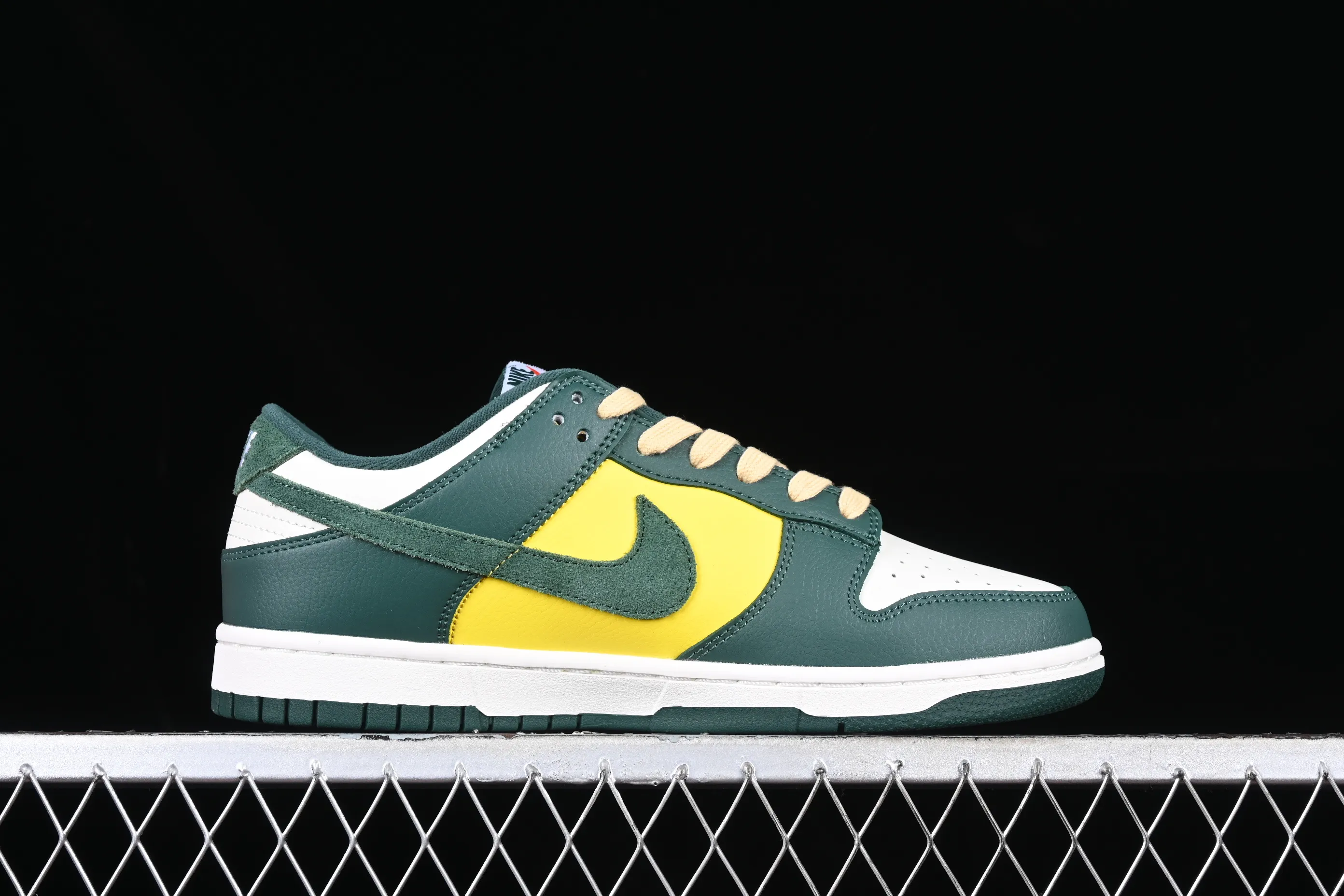 All Categories Nk SB Dunk Series Nk SB Dunk Low Low-top sneakers Nk Dunk Low SE "Noble Green" Classic Brazilian color SB low-top sports and leisure sneakers FD0350-133